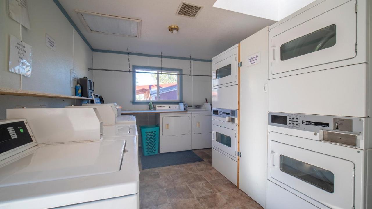 Hotel Ok Rv Park Glamping Tipi Ok56 Moab Exterior foto